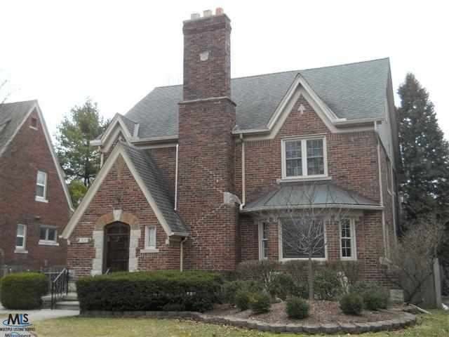 729 Washington Rd, Grosse Pointe, MI 48230 - photo 1