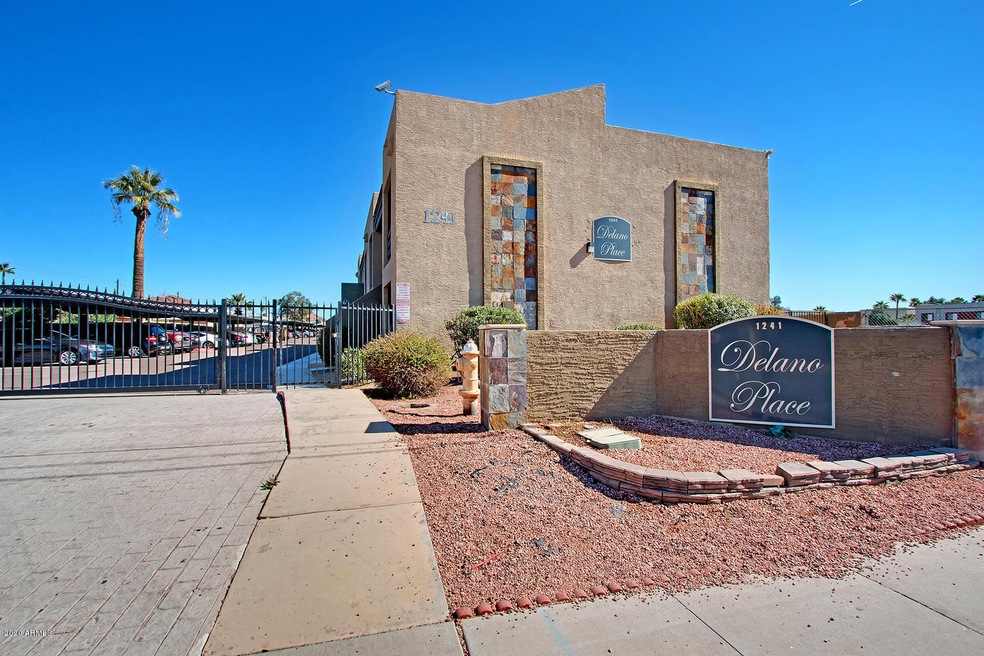 1241 N 48th St Phoenix AZ-large-001-2-Co