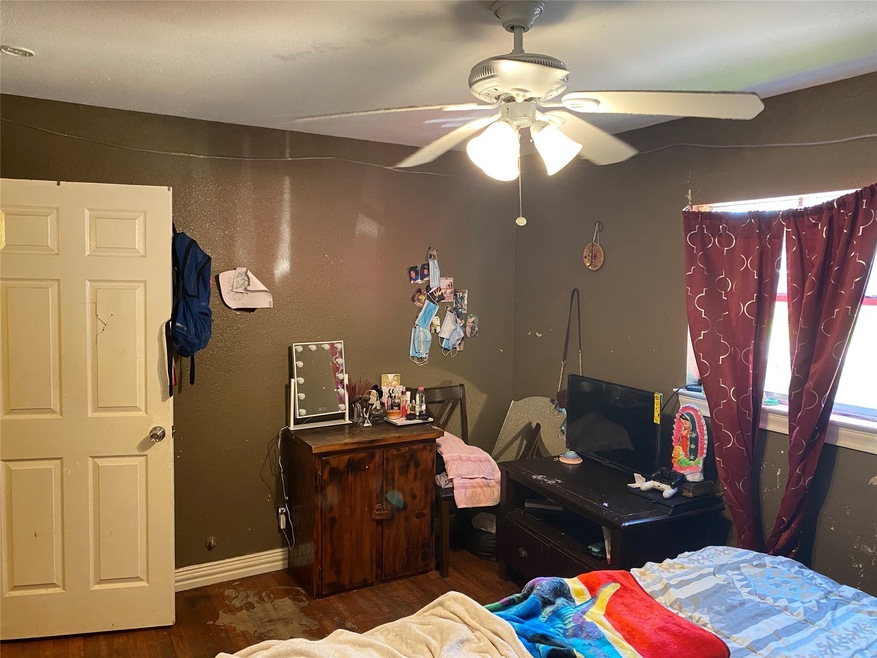 2418 Mooney Rd, Houston, TX 77093 - photo 1