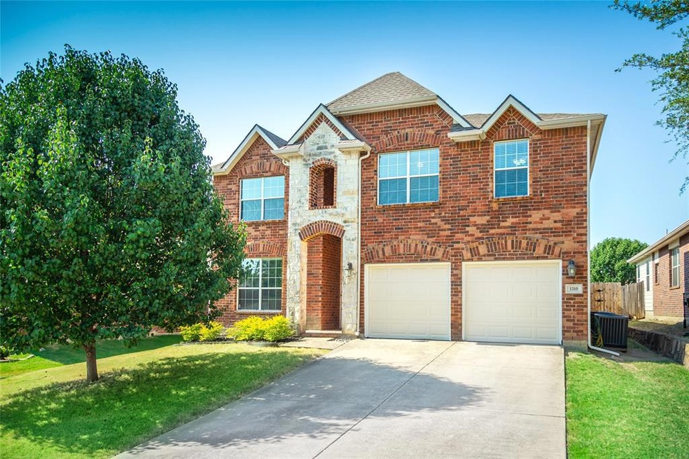 1310 Clear Creek Dr, Wylie, TX 75098 - photo 1