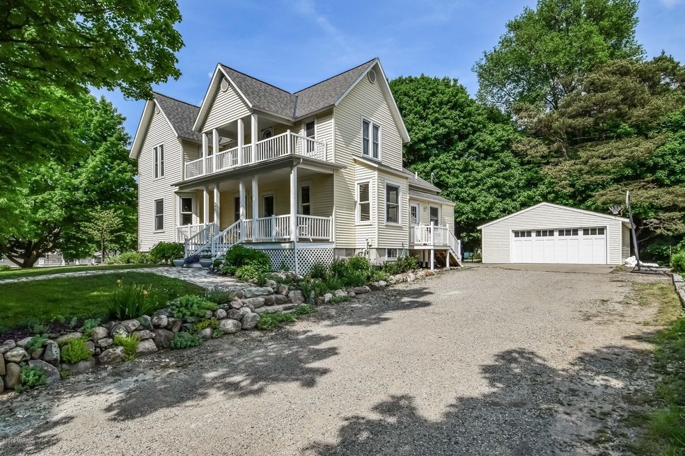 002-Front_View-5816465-medium