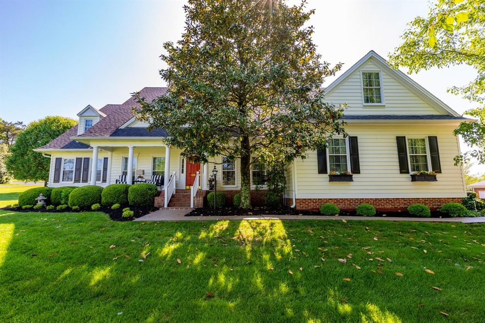 835 Southgate Dr, Harrodsburg, KY 40330 - photo 1