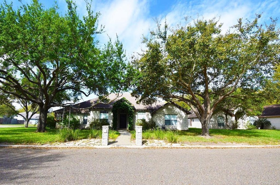 2519 Garza St, Edinburg, TX 78539 - photo 1