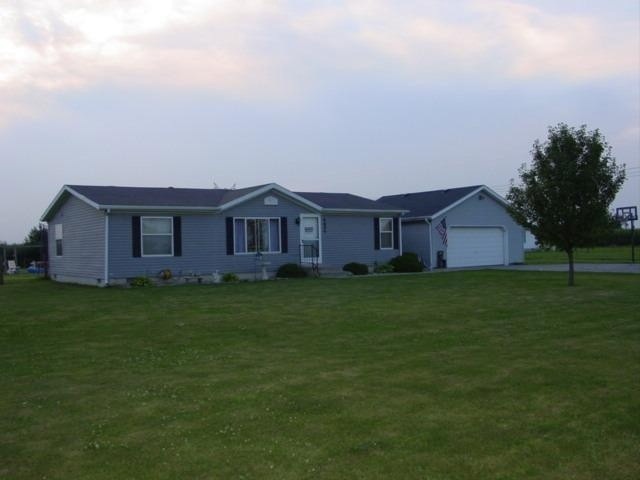 4886 S 200 E, La Porte, IN 46350 - photo 1