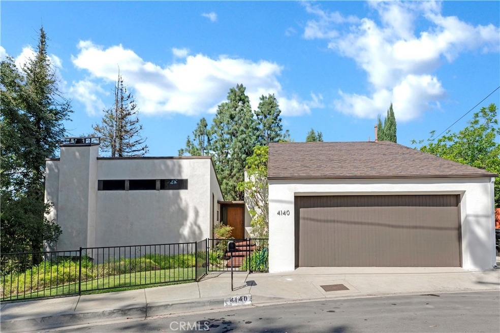 Under Contract $999,000