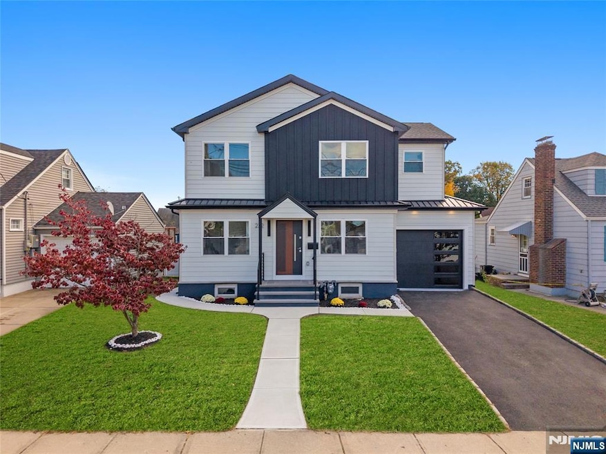 222 Bennington Ct, Clifton, NJ 07013 - photo 1