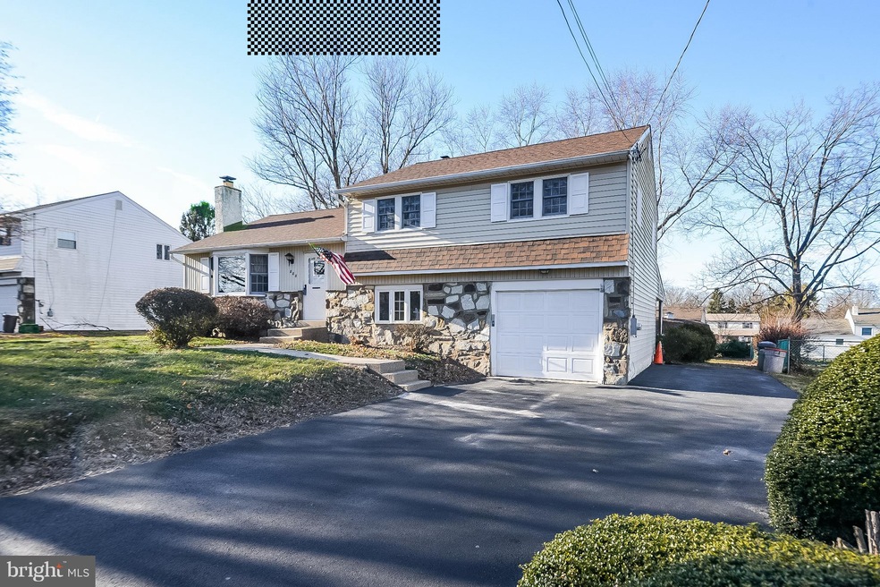 888 Mearns Rd, Warminster, PA 18974 - photo 1