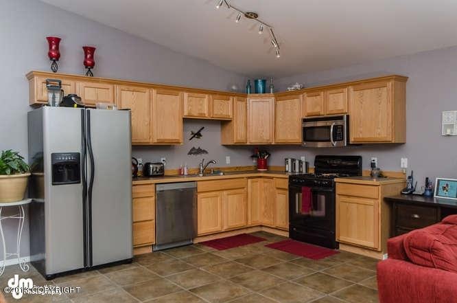 4799 N Doty Cir Wasilla AK-small-007-Kit