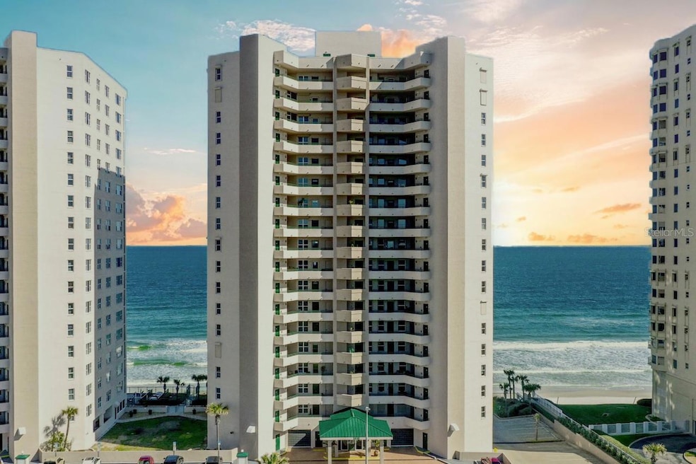 DiMucci Twin Towers unit 1605, Daytona Beach, FL 32118 - photo 1