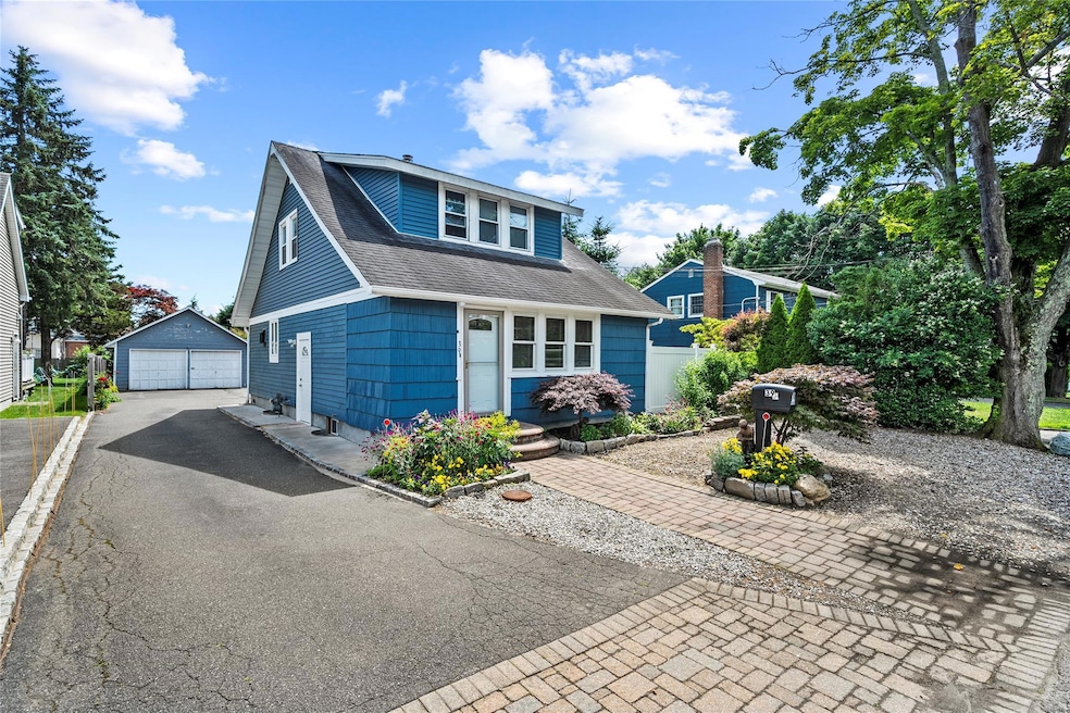 Sold $615,000 • Co-Listing Agent