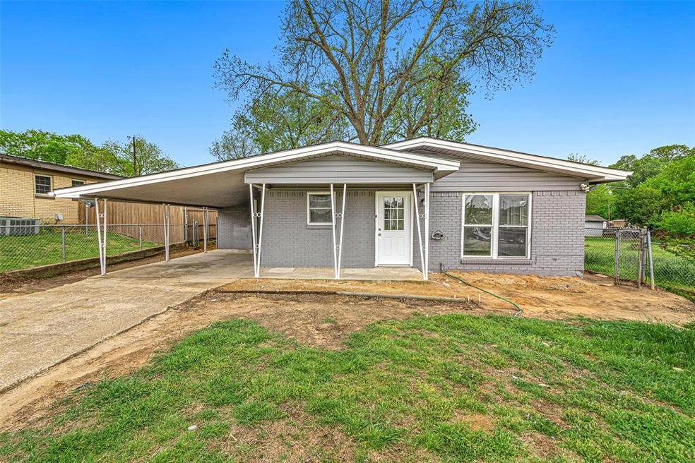 706 W Florence St, Denison, TX 75020 - photo 1