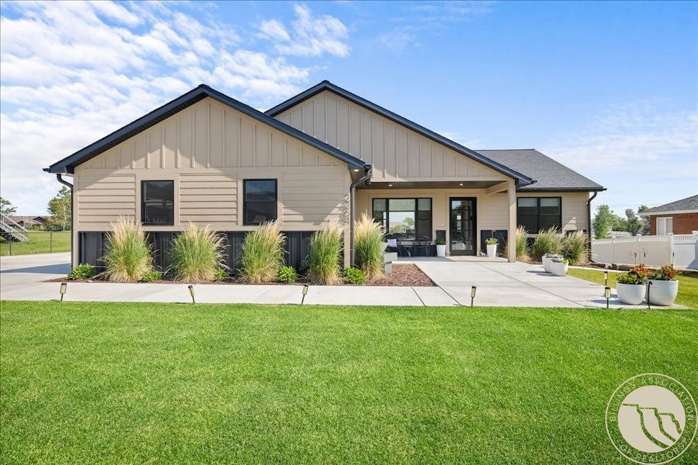 For Sale $809,900
