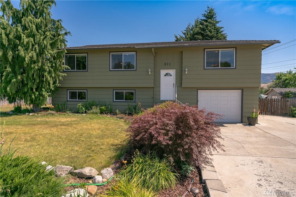 311 Eastridge Dr, East Wenatchee, WA 98802 - photo 1