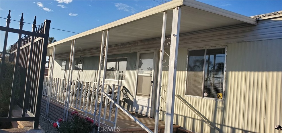 880 N Lake St unit 55, Hemet, CA 92544 - photo 1