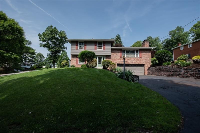 Well Maintained Multi Level Home in Murrysville! S