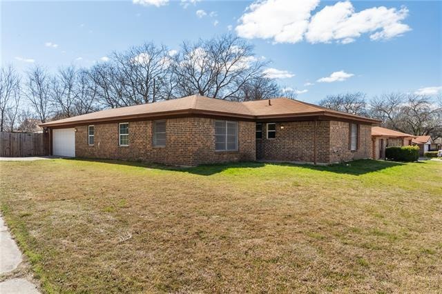 932 Holly St, Copperas Cove, TX 76522 - photo 1