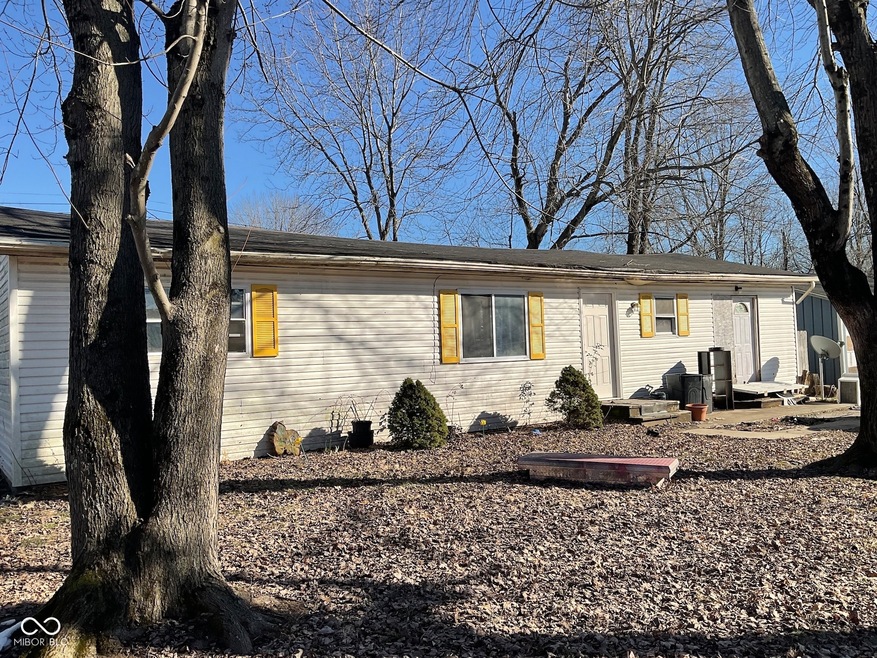 435 S Spicer Dr, Austin, IN 47102 - photo 1