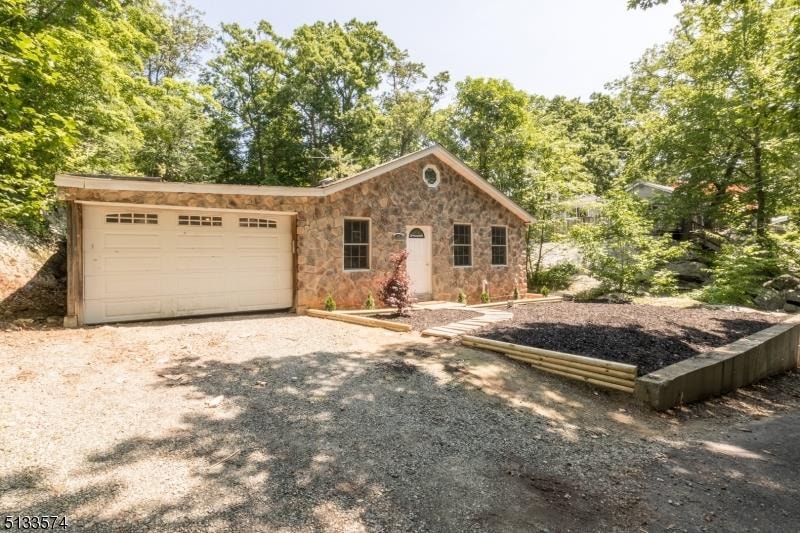 5 Bear Pond Trail, Andover, NJ 07821 - photo 1