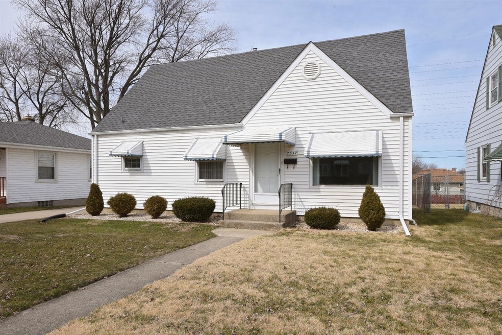 2837 Franklin St, Highland, IN 46322 - photo 1