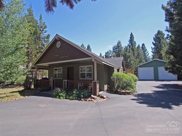 16983 Hermosa Rd, Bend, OR 97707 - photo 1