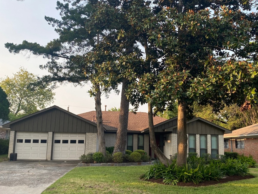 14018 Woodthorpe Ln, Houston, TX 77079 - photo 1