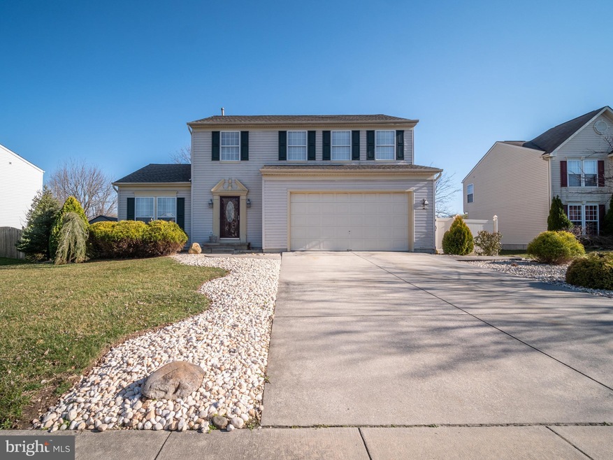 137 Revere Dr, Woodbury, NJ 08096 - photo 1