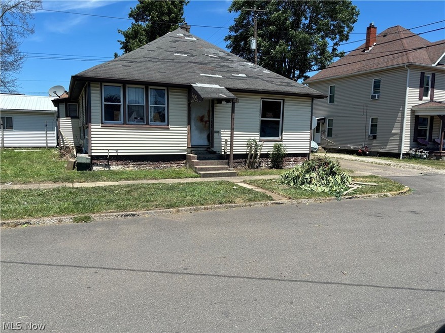 716 Elm St, Coshocton, OH 43812 - photo 1