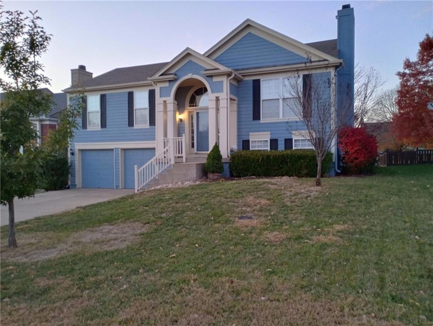 15436 W 155th Terrace, Olathe, KS 66062 - photo 1