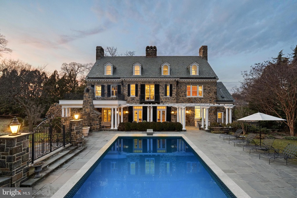 207 E Highfield Rd, Baltimore, MD 21218 - photo 1