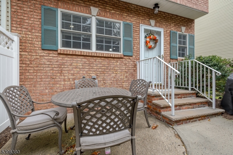 7 Riga Ct, Scotch Plains, NJ 07076 - photo 1