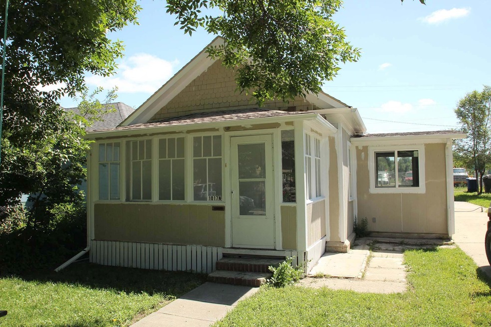 1017 N Gould