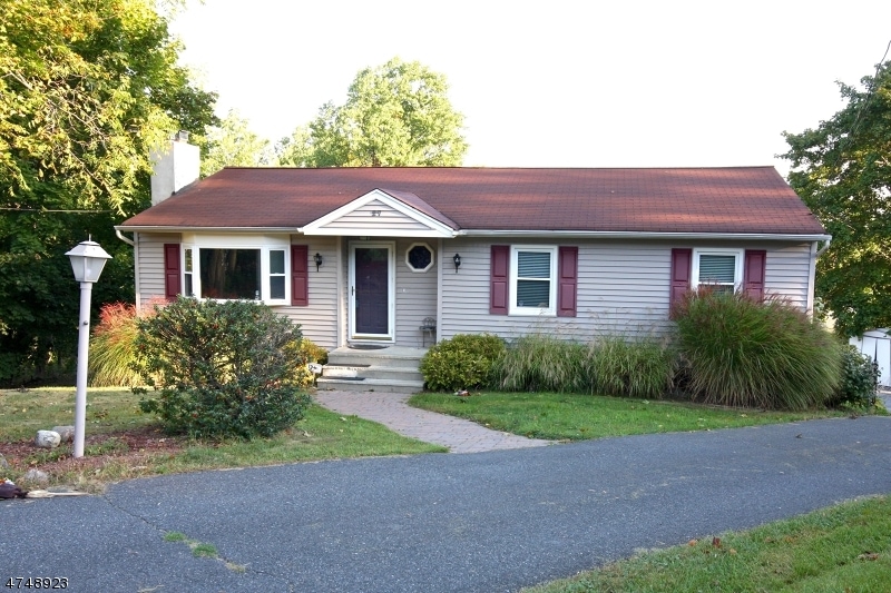 27 Nimbus Dr, Vernon, NJ 07462 - photo 1