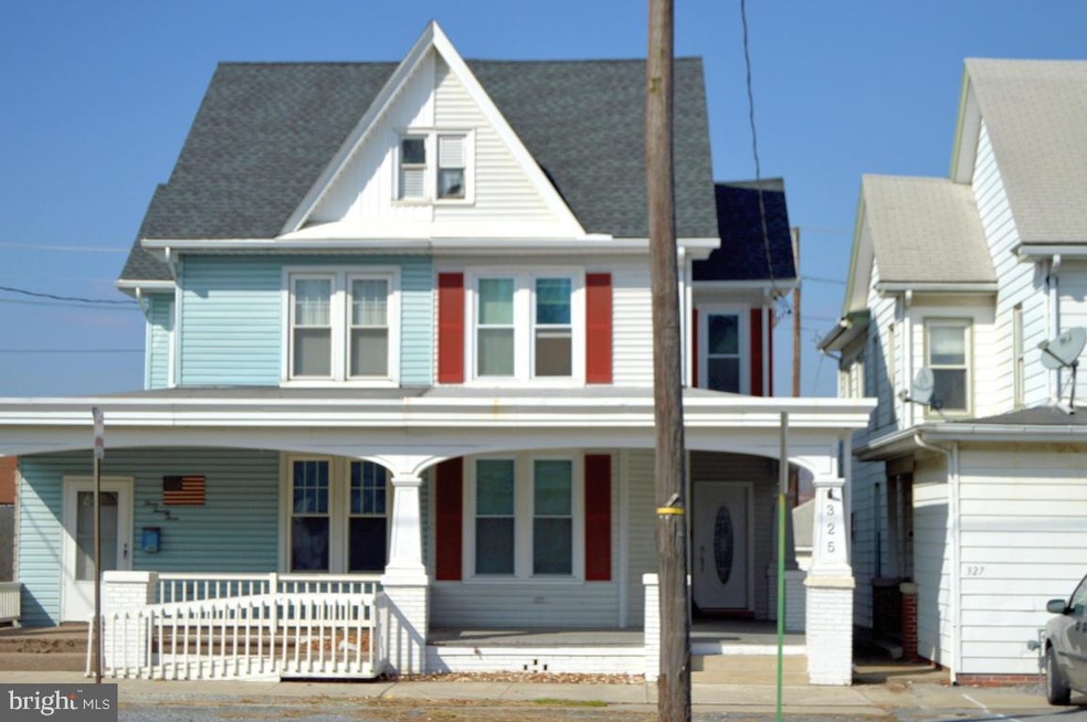 325 E Main St, Palmyra, PA 17078 - photo 1