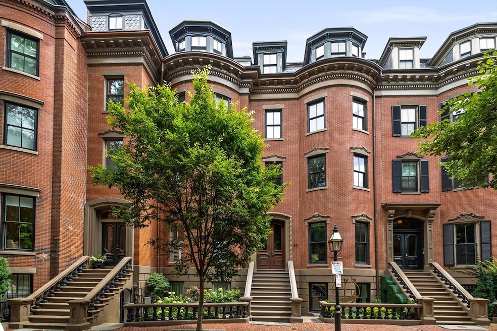 Sold $10,200,000 • Co-Listing Agent