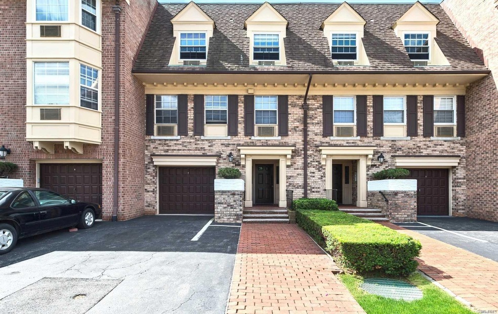 207-14 Jordan Dr unit 3rd Fl, Bayside, NY 11360 - photo 1