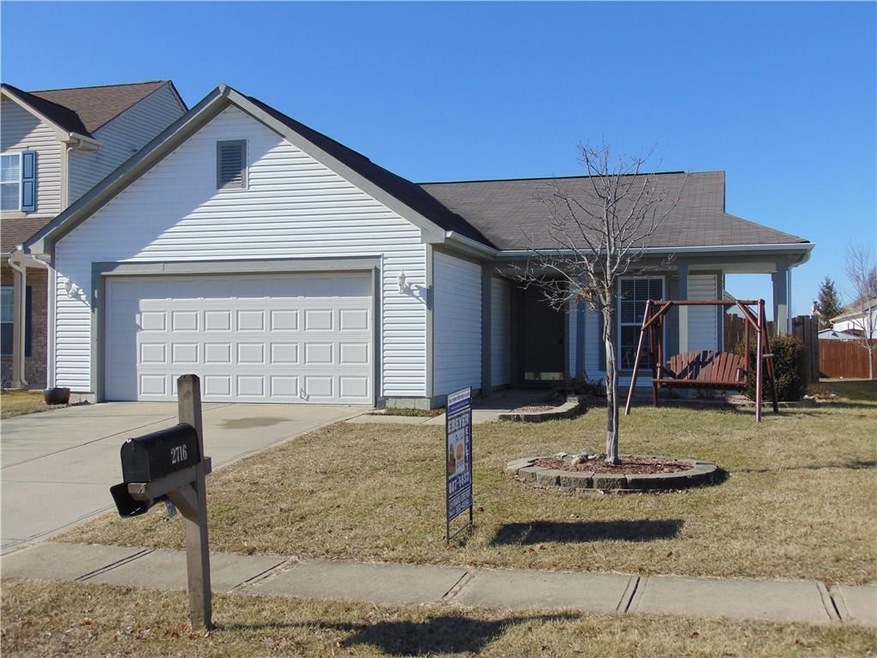 2716 Longleaf Dr, Greenwood, IN 46143 - photo 1