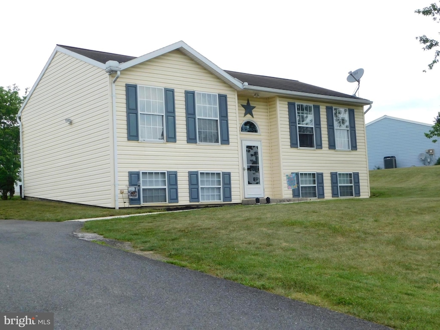 3809 Albert Ave, Greencastle, PA 17225 - photo 1