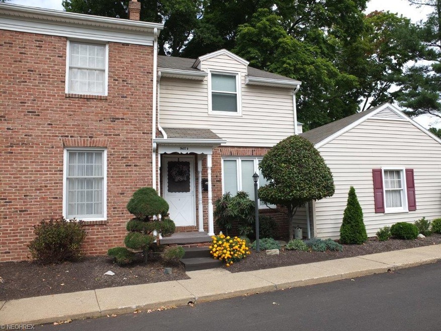 Well maintained, low maintenance 2 bedroom, 1.5 ba