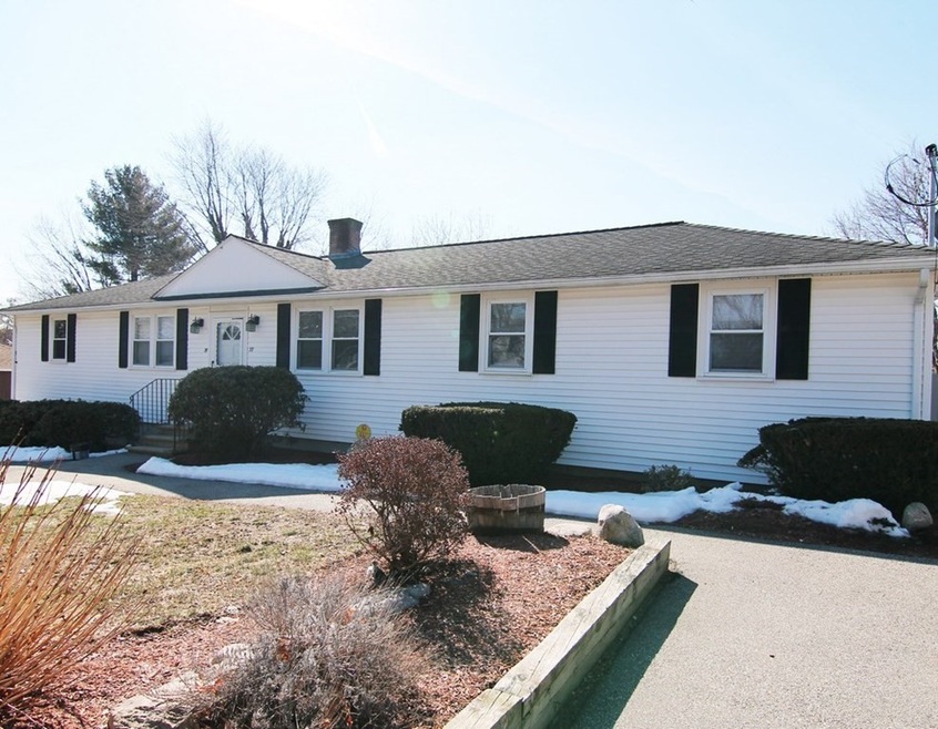 37 Summer St unit 39, Bedford, MA 01730 - photo 1