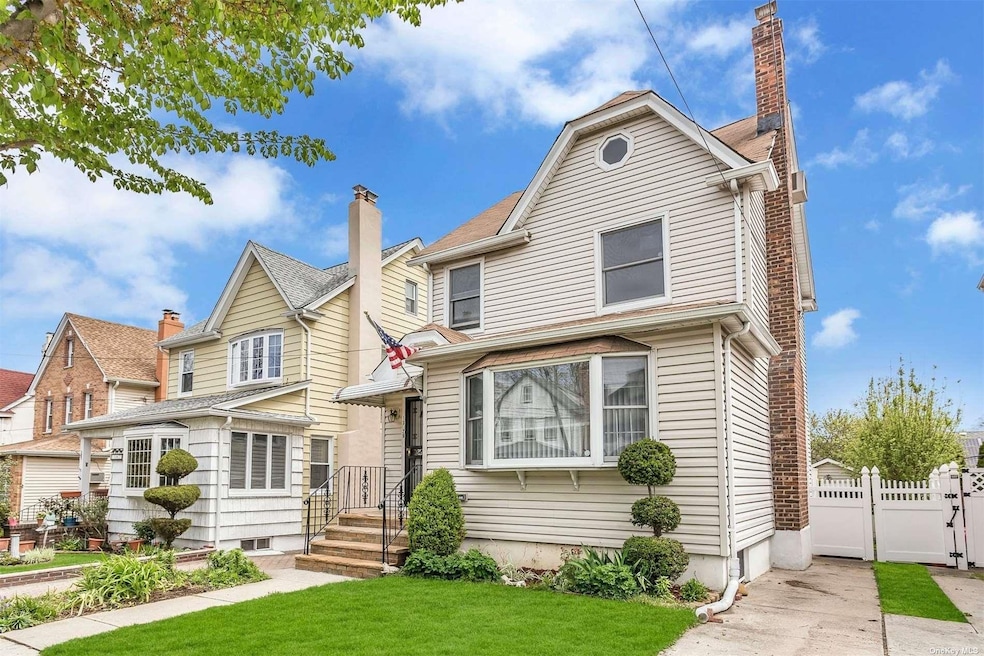 Sold $999,900 • Co-Listing Agent