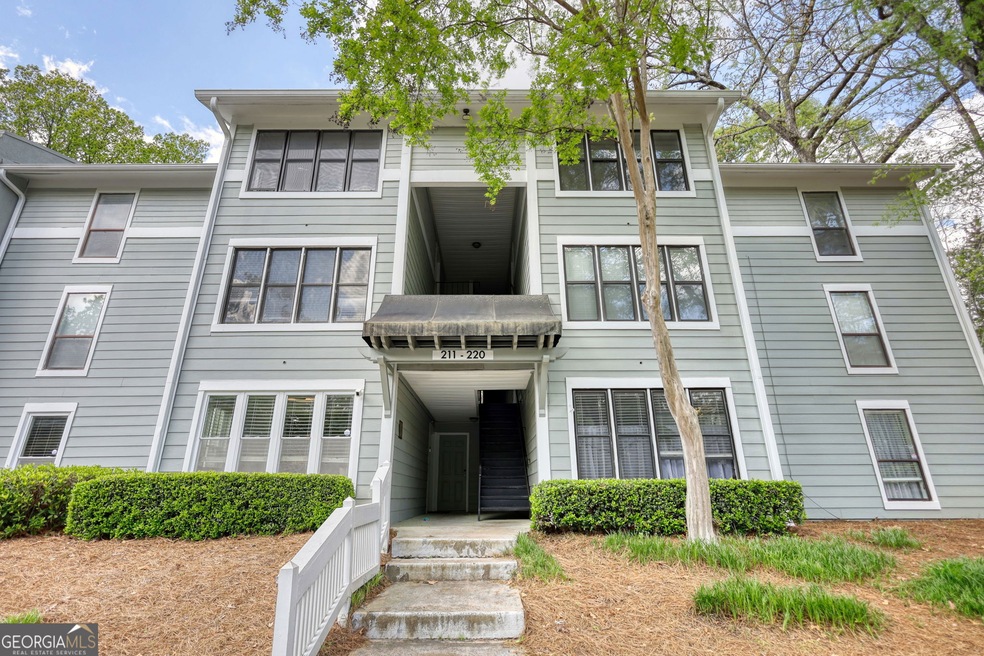 211 Summit North Dr NE unit 211, Atlanta, GA 30324 - photo 1