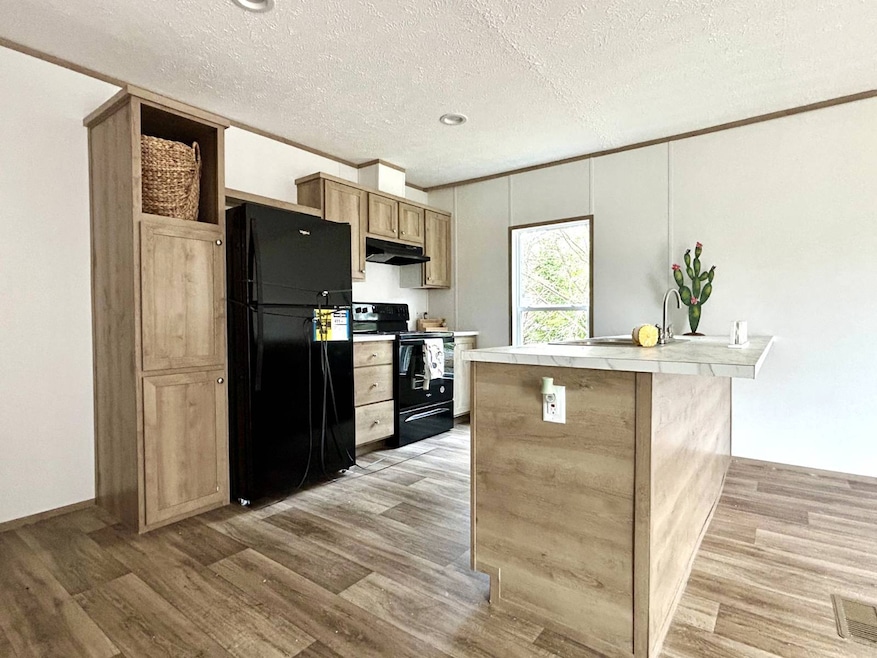 For Rent $1,100/month