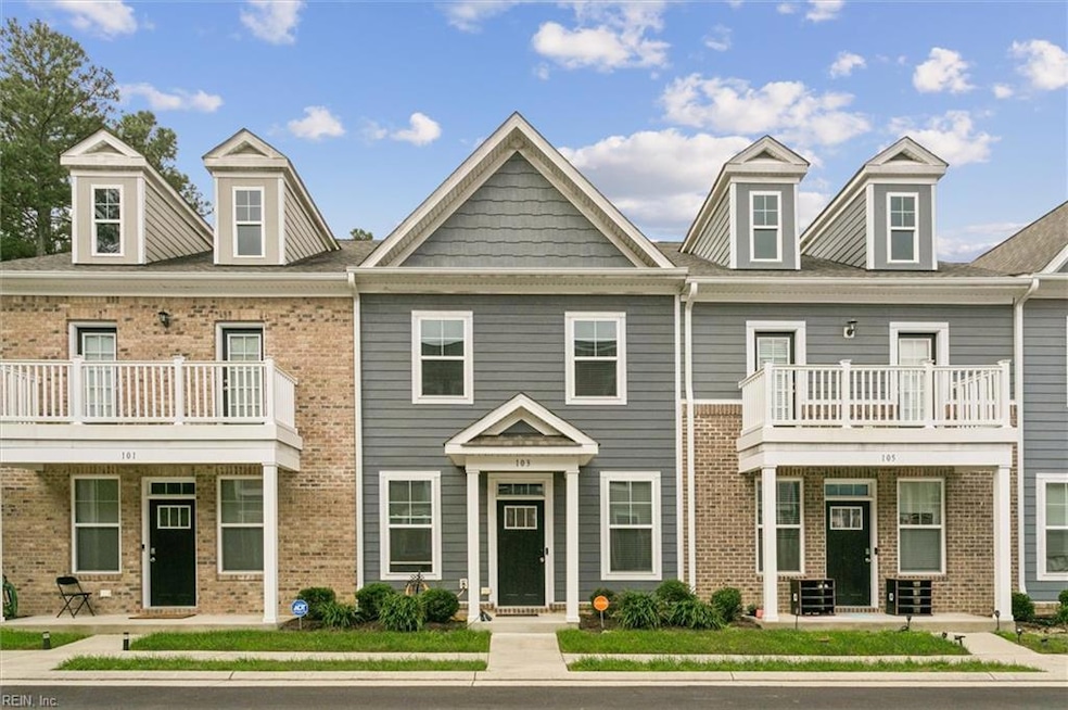 103 Daybeacon St, Yorktown, VA 23692 - photo 1