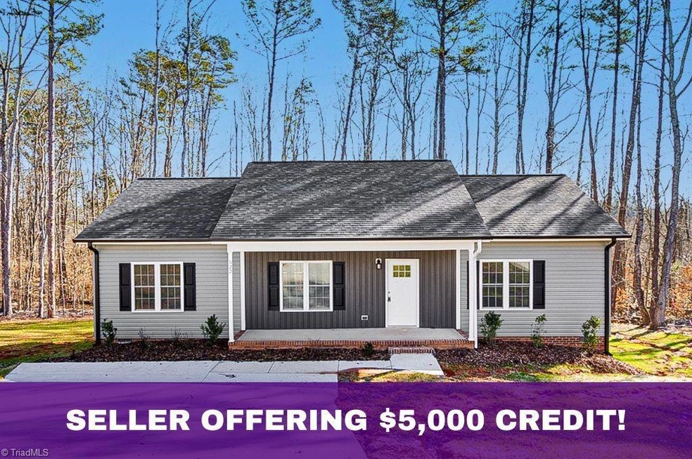 522 Kelly Cir, Asheboro, NC 27203 - photo 1