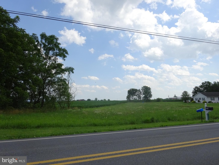 1426 State Line Rd, Greencastle, PA 17225 - photo 1