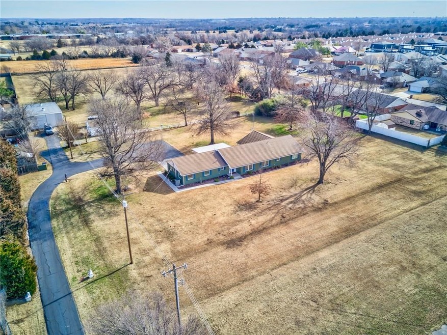 4009 N Kickapoo Ave, Shawnee, OK 74804 - photo 1