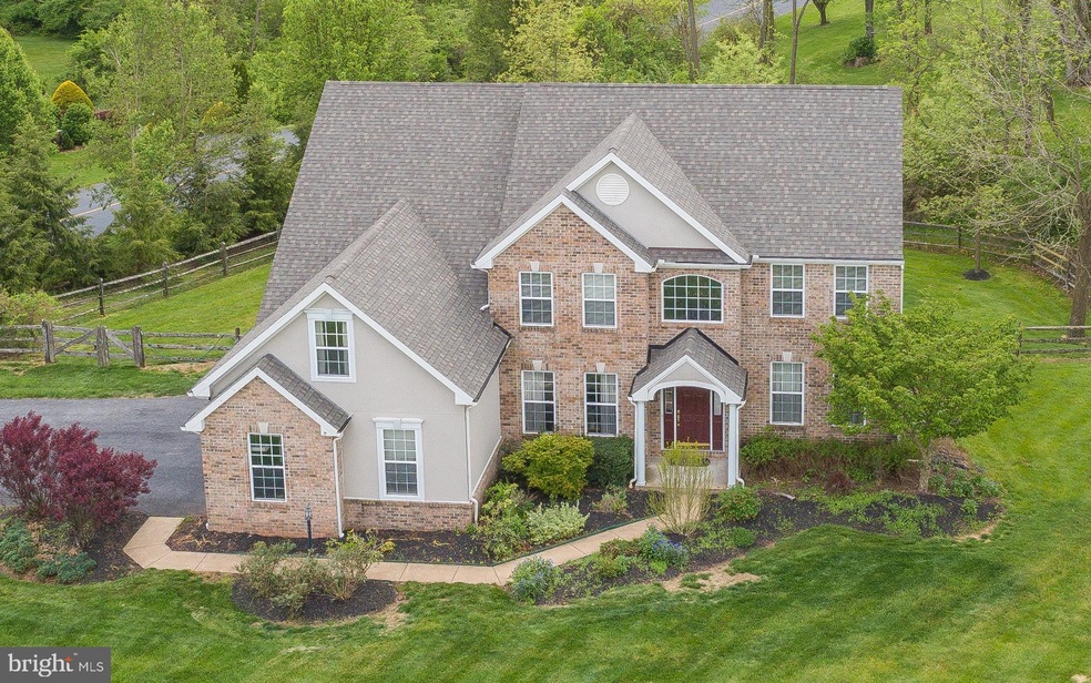 5008 Cedar Ct, Mohnton, PA 19540 - photo 1