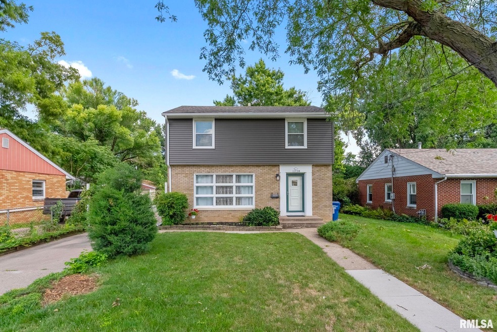 1228 E Dover Ct, Davenport, IA 52803 - photo 1