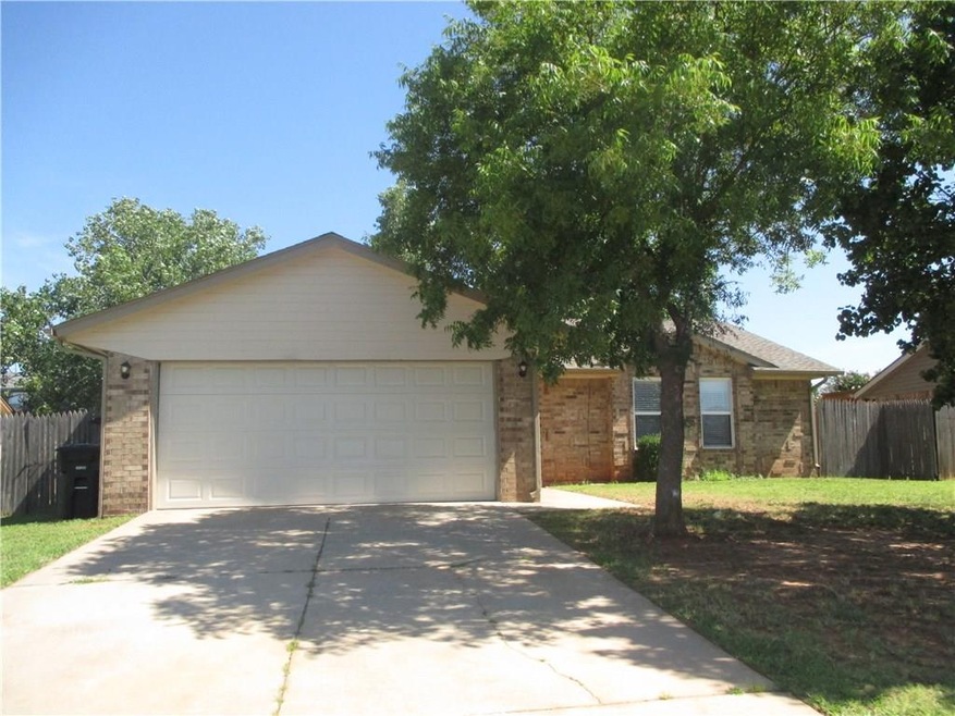 1205 Northridge Rd, Moore, OK 73160 - photo 1