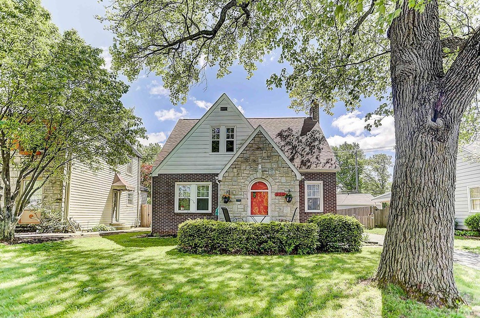 930 Montrose Ave, Columbus, OH 43209 - photo 1